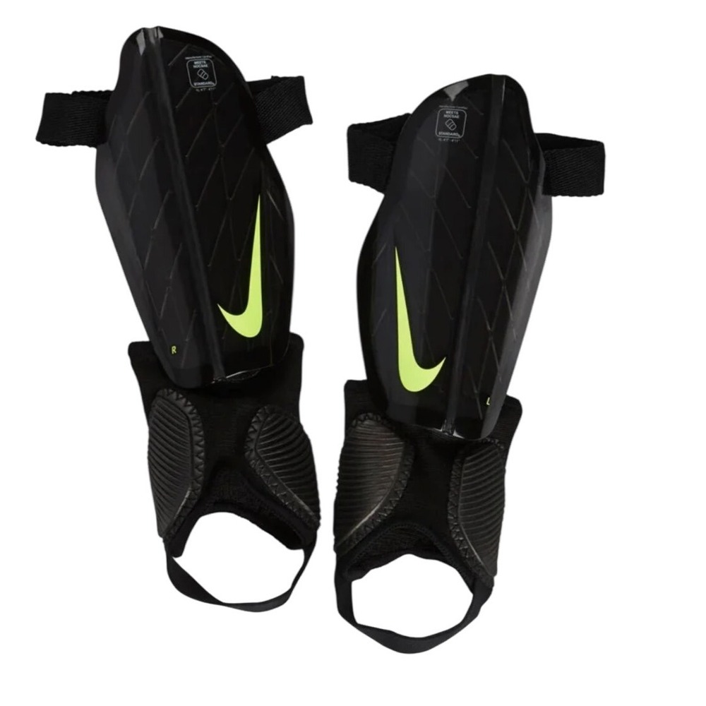Nike Charge Kids Youth Soccer Shin Guards‎ Black Volt SP2079-010 Size Small S
